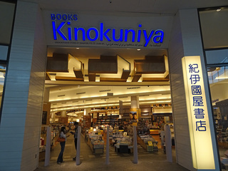 10-001-0379.jpg